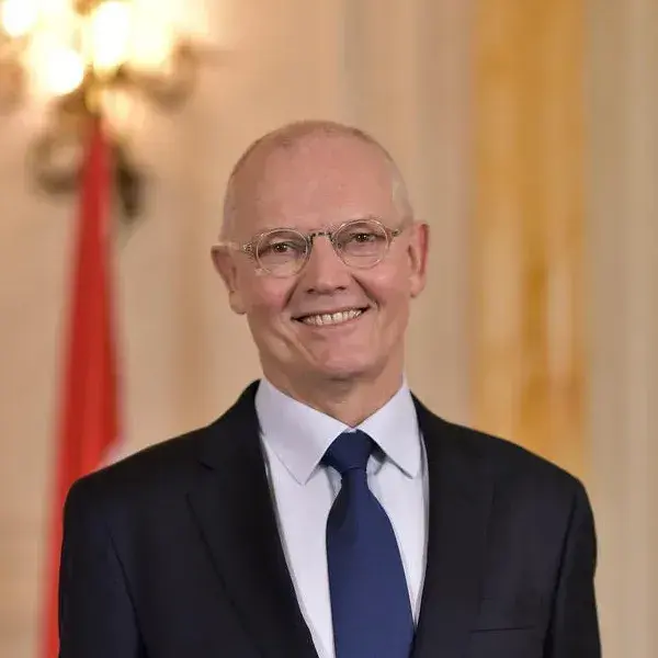 Serge TELLE